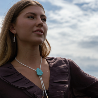 Natural White Shell and Turquoise Beaded Bolo Tie Necklace